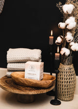 Load image into Gallery viewer, Pomelo Grove Bath Bomb