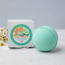 Load image into Gallery viewer, CUCUMBER MELON BATH BOMB